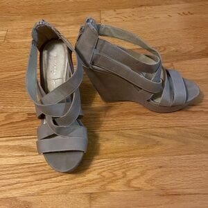 Comfortablee Nude Wedges: Make Me An Offer!